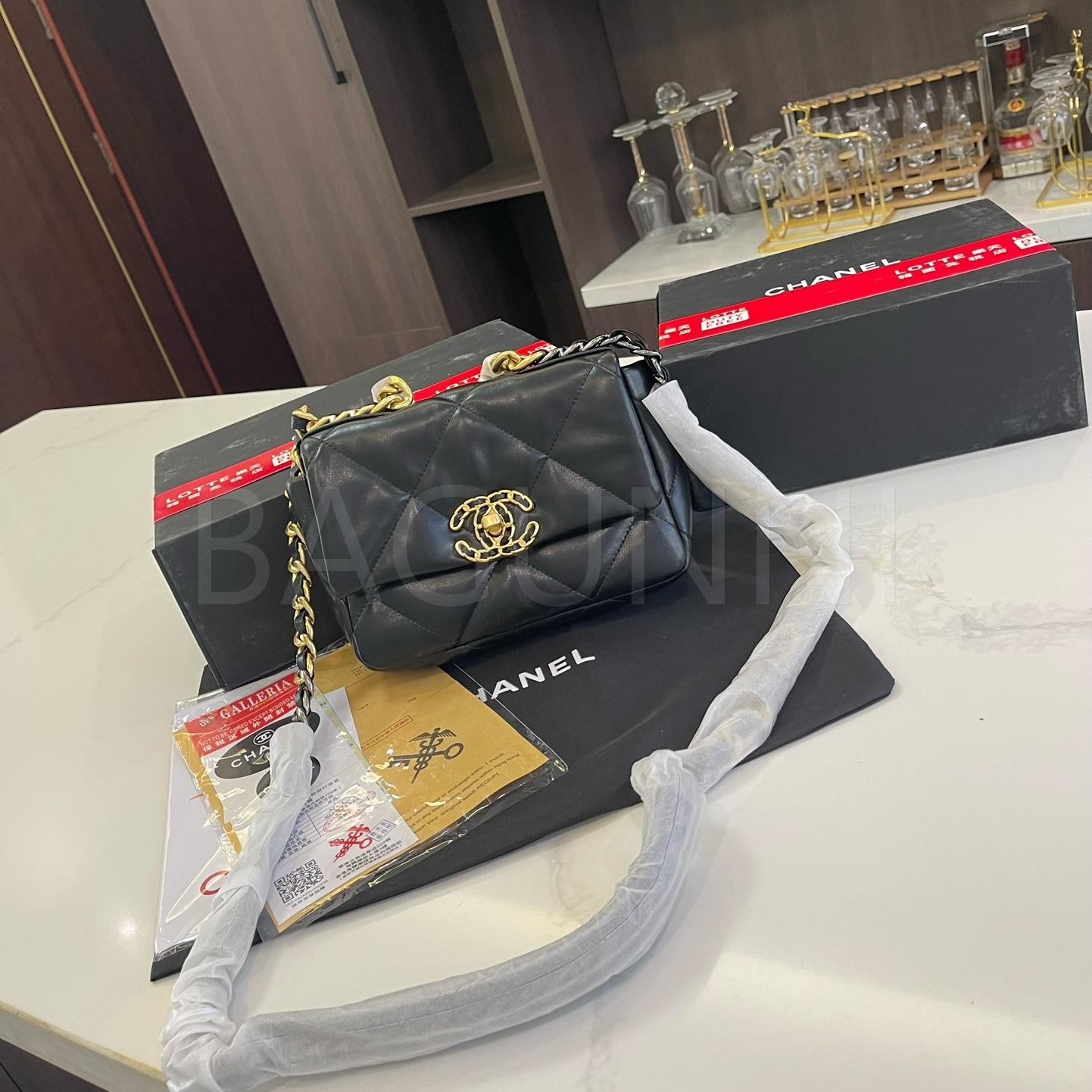 샤넬 19 플랩 백