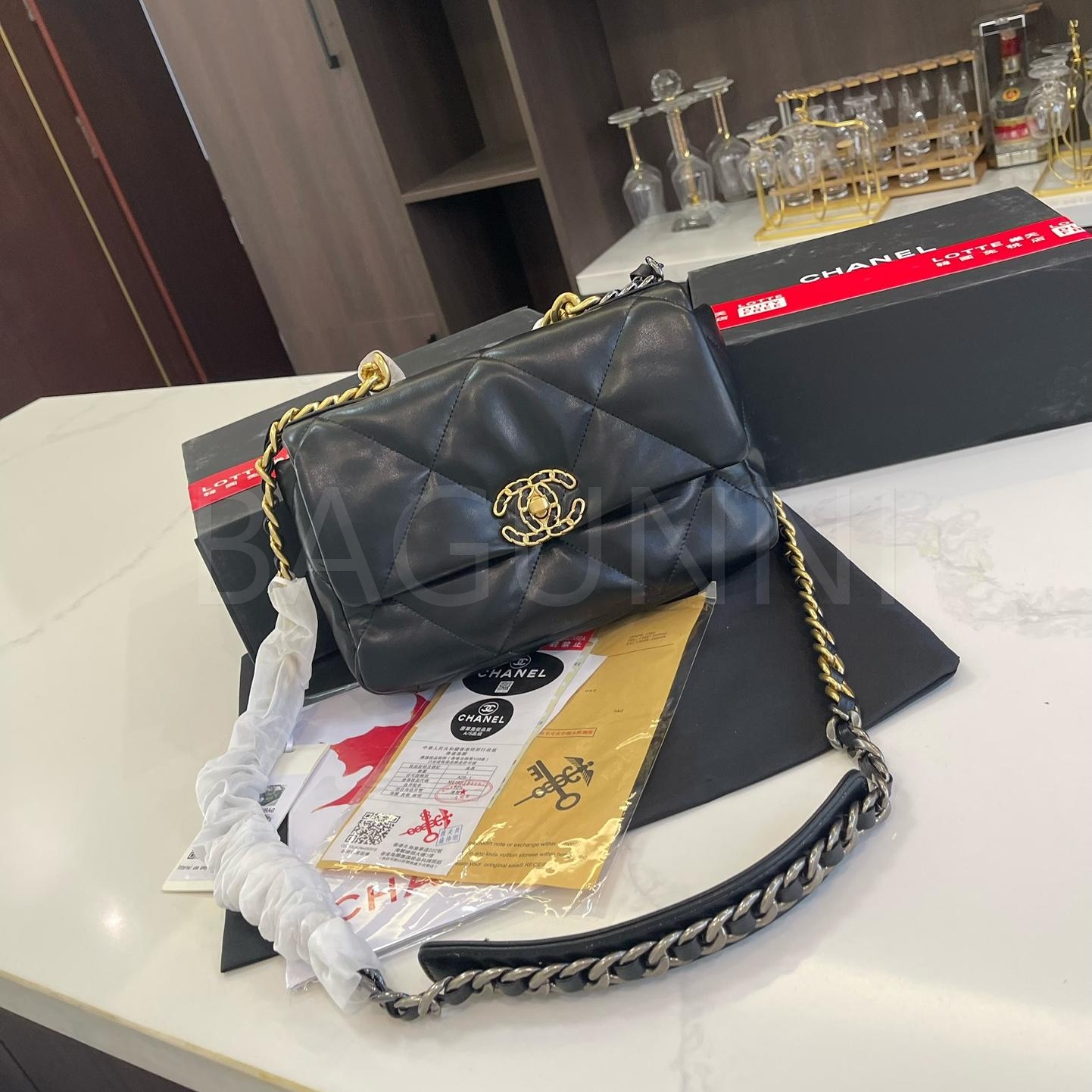 샤넬 19 플랩 백