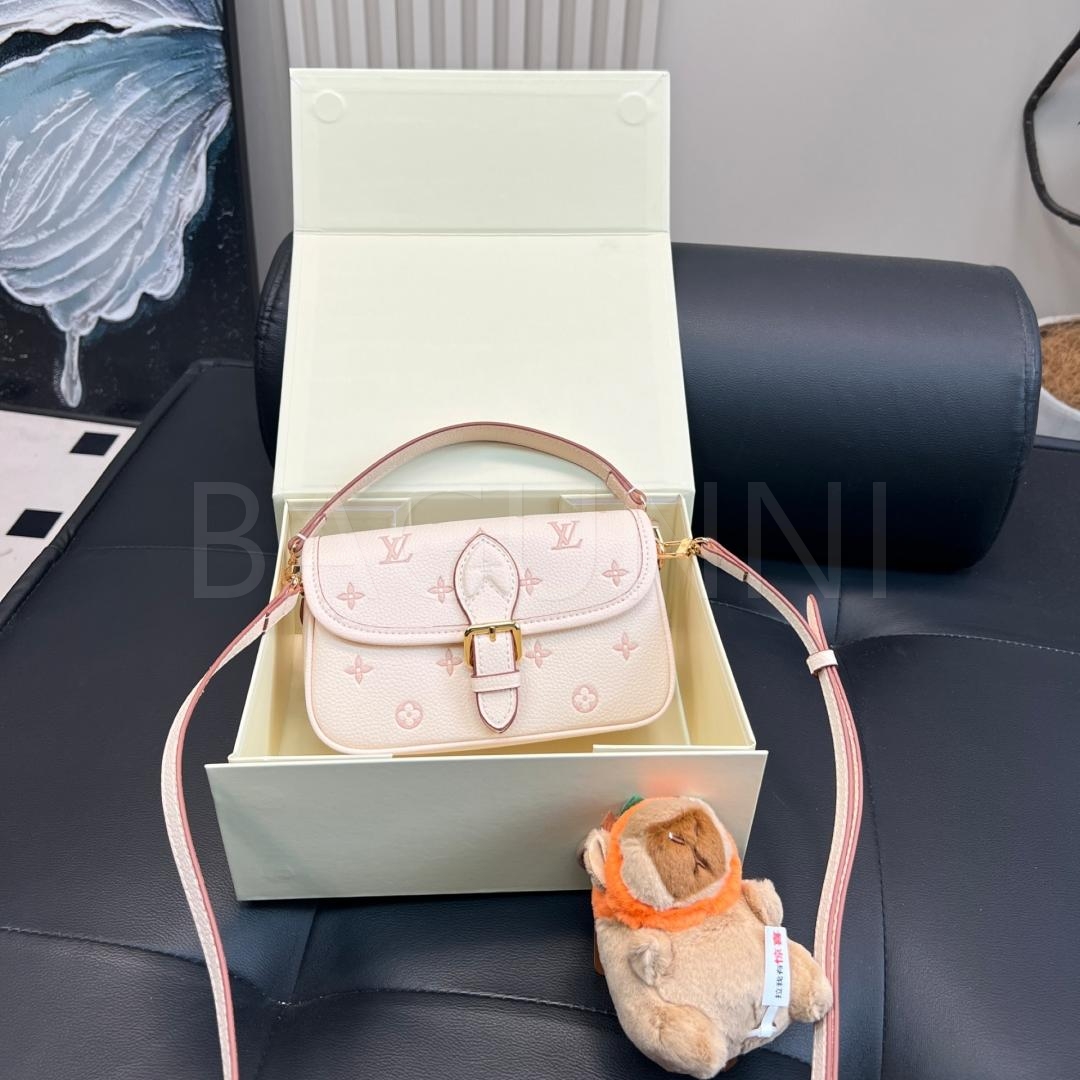 루이비통 스트로베리 나노 다이앤 숄더백