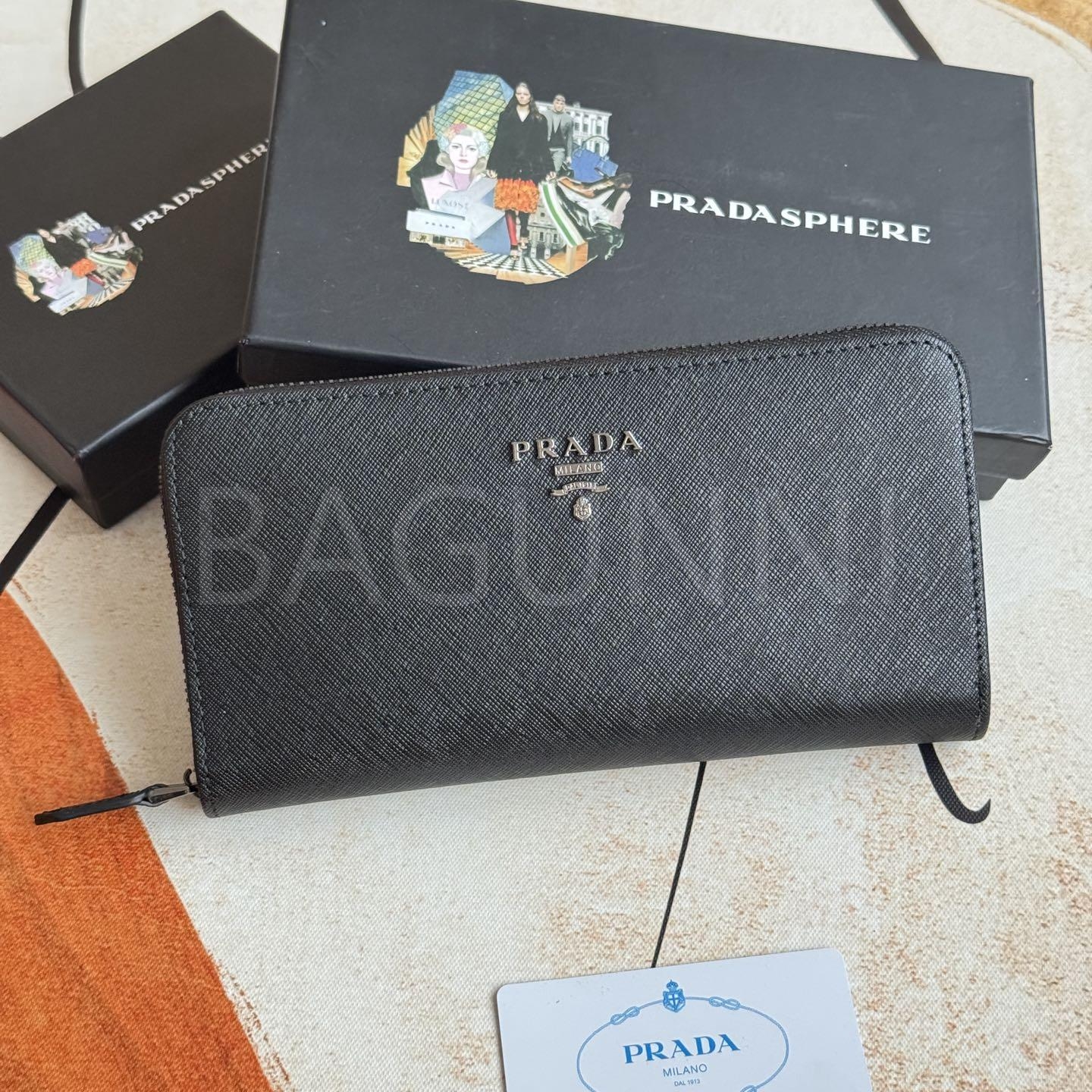 프라다 사피아노 지퍼 장지갑