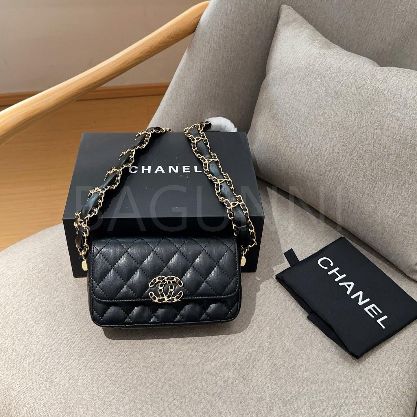 샤넬 23K WOC 체인 월렛