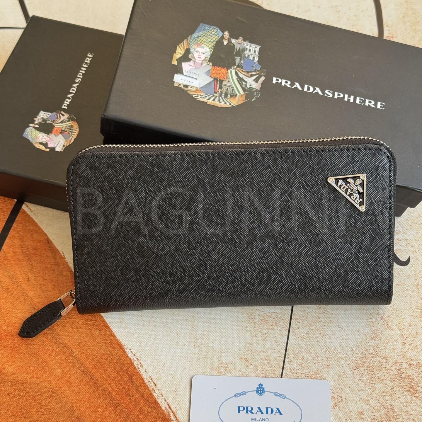 프라다 사피아노 지퍼 장지갑