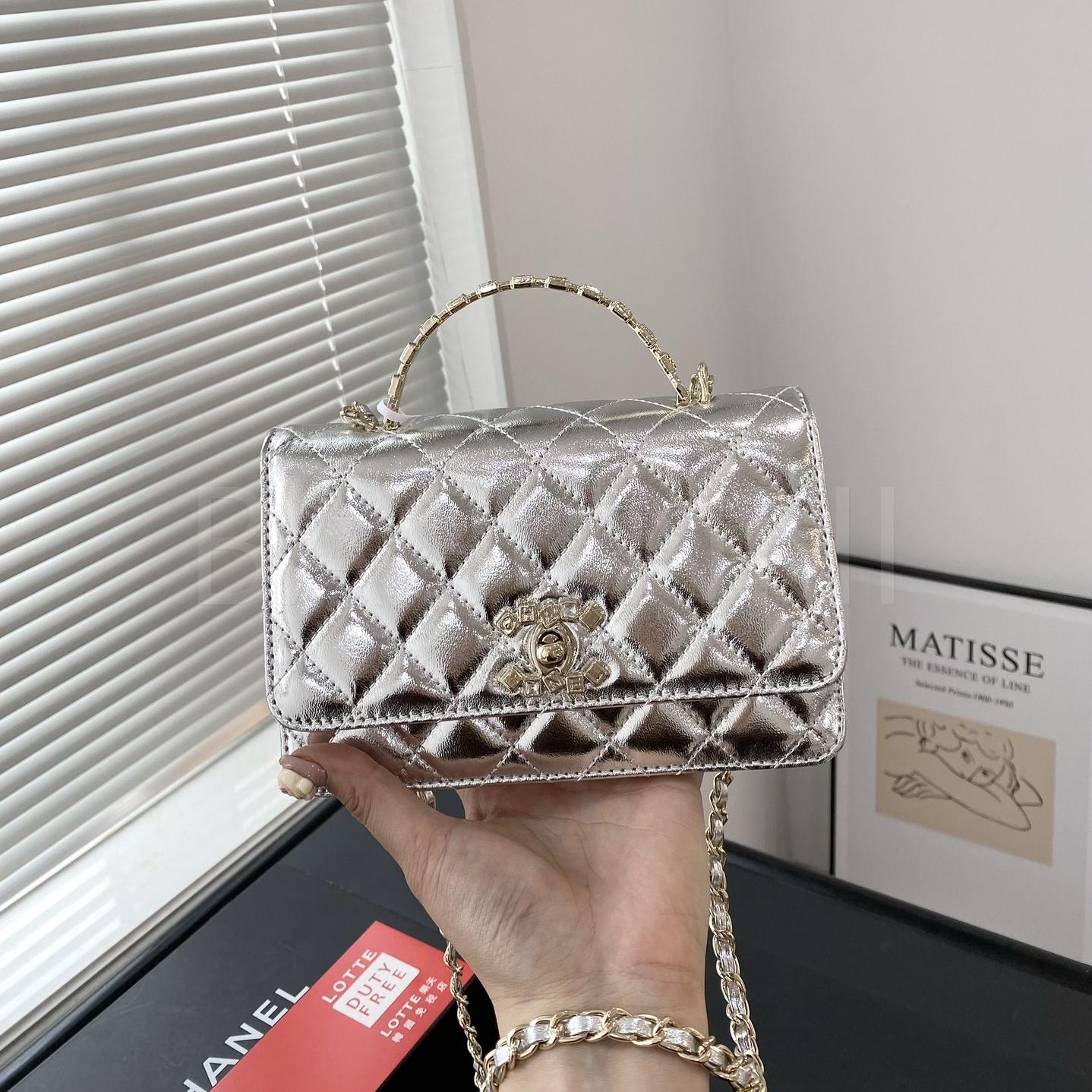 샤넬 탑핸들 WOC 체인 월렛