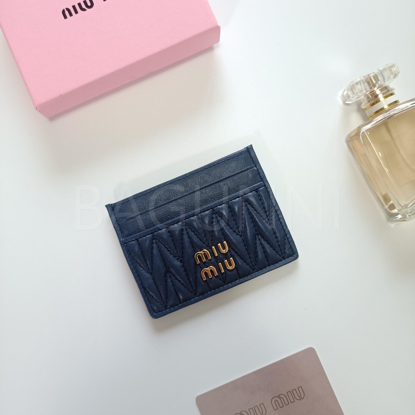 미우미우 마테라쎄 카드지갑