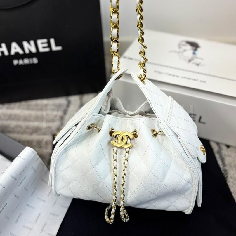 샤넬 드로스트링 버킷 백