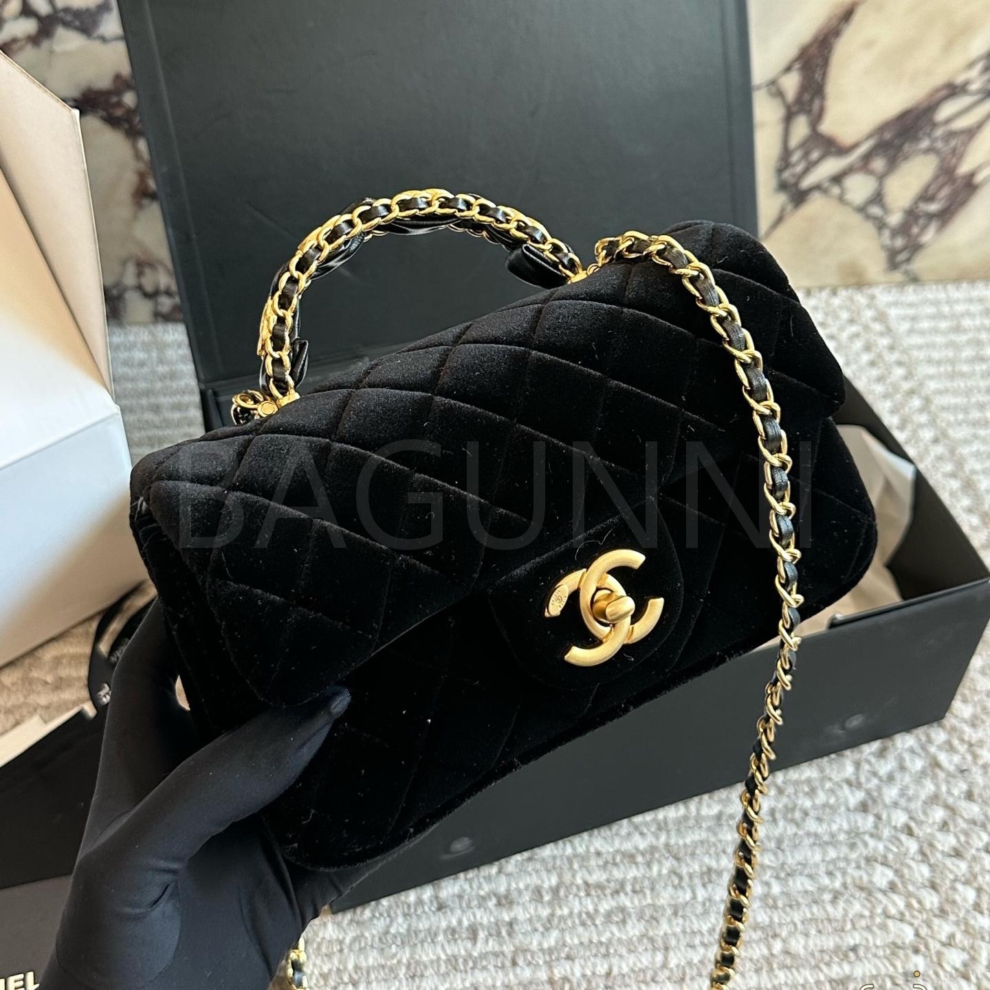 샤넬 클래식 플랩 탑핸들 백