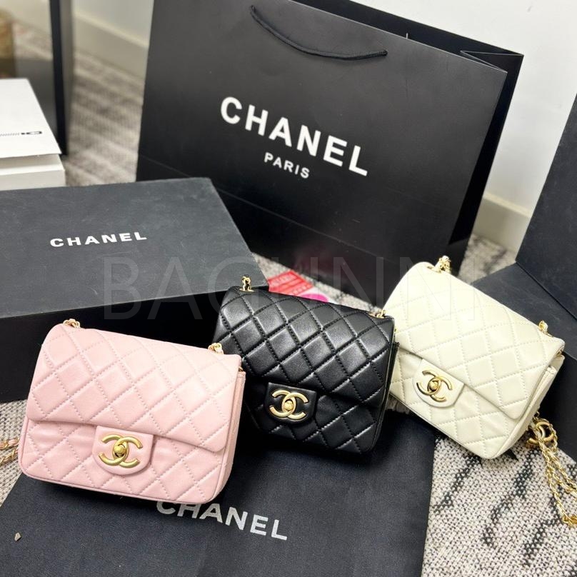 샤넬 금볼 스퀘어 플랩 백