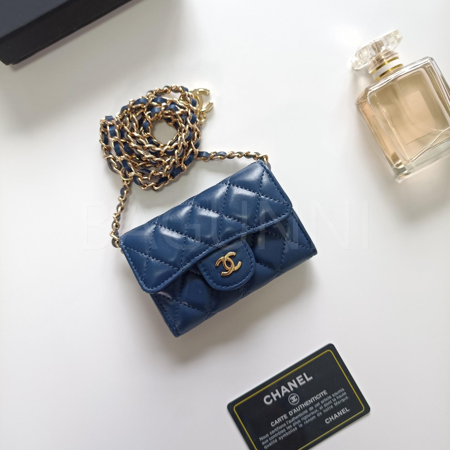 샤넬 클래식 코인퍼스