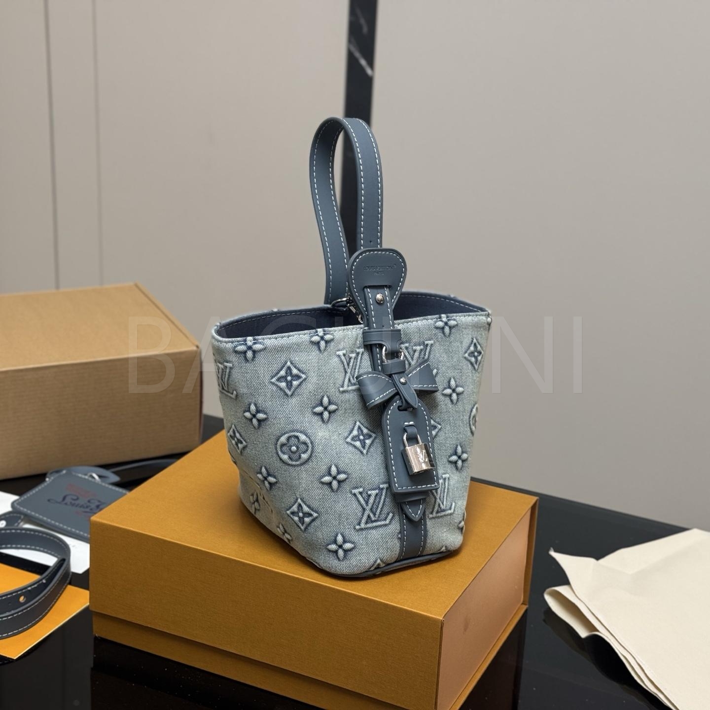 루이비통 노에 버킷 백