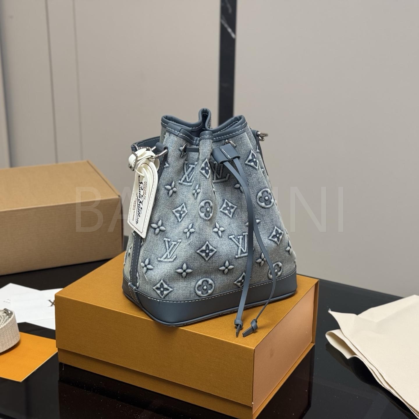 루이비통 데님 베니티 백