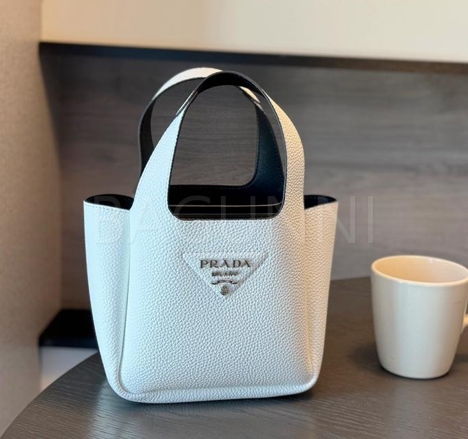 프라다 바스켓 토트백
