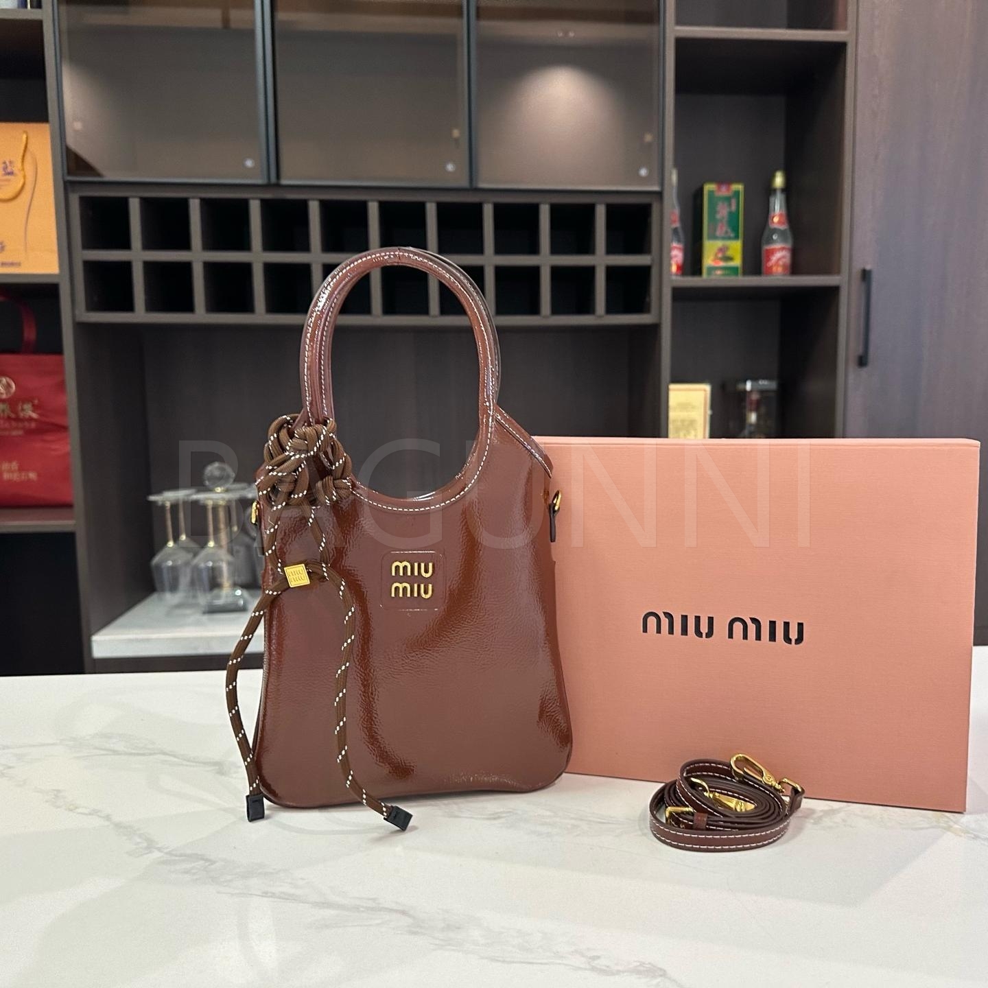 미우미우 아이비 토트백