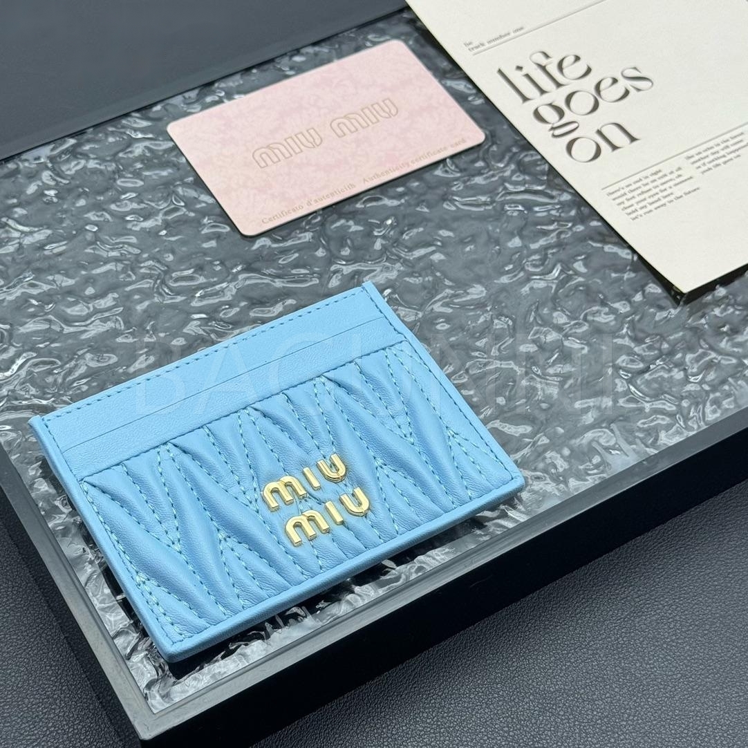 미우미우 마테라쎄 카드지갑