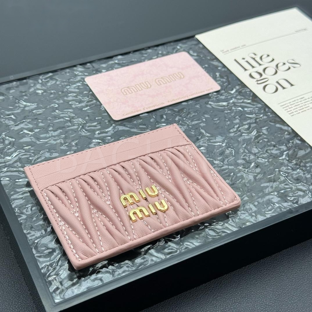 미우미우 마테라쎄 카드지갑