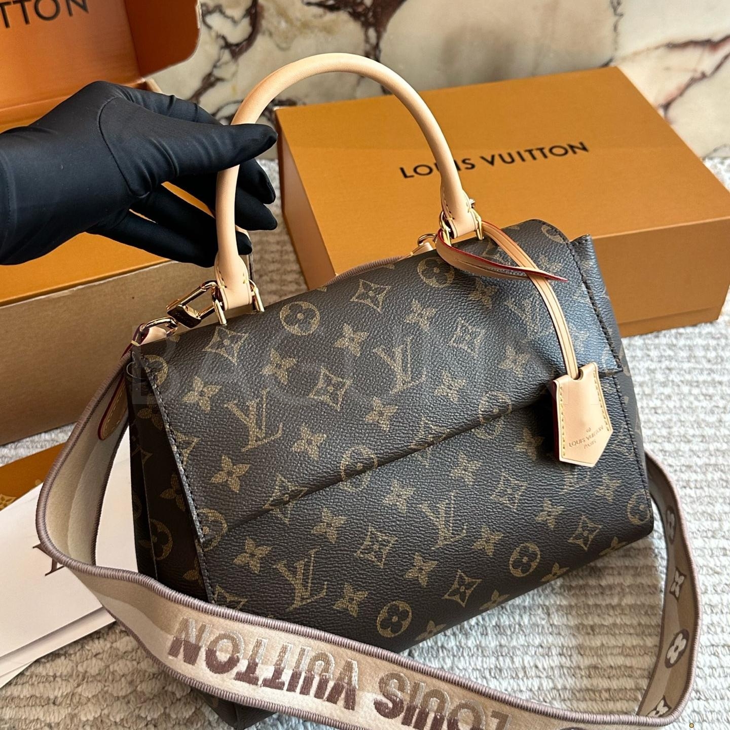 루이비통 클루니 미니 백