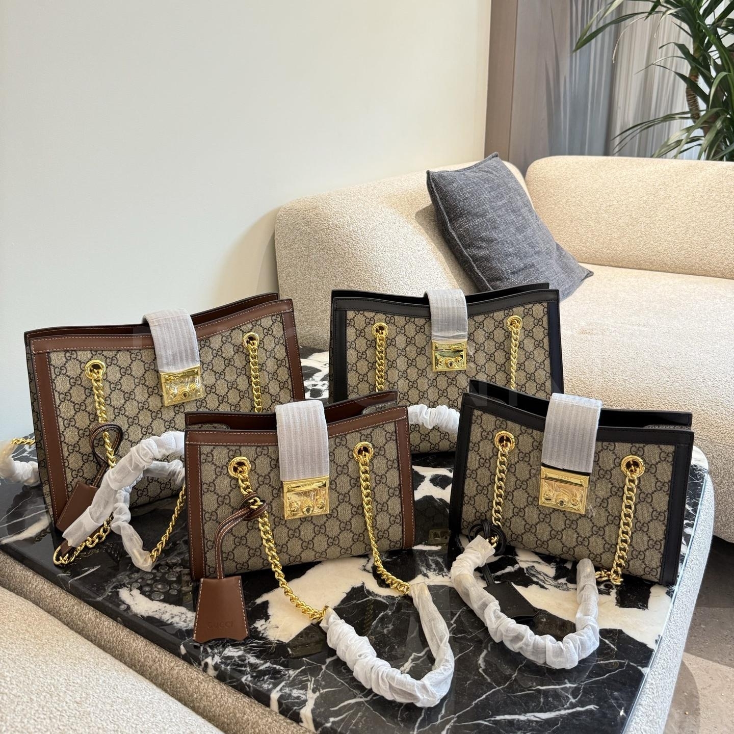 구찌 패드락 토트백