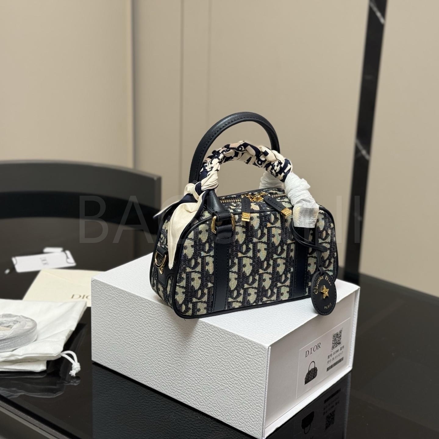 디올 바이브 볼링백