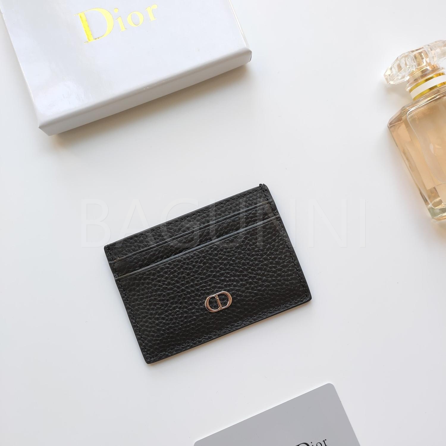 디올 카드홀더