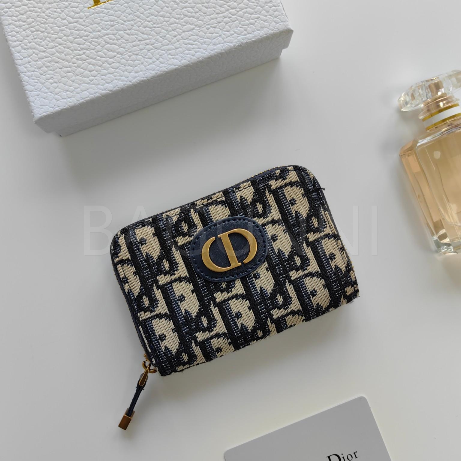 디올 30 몽테인 보야주르 지퍼 카드지갑