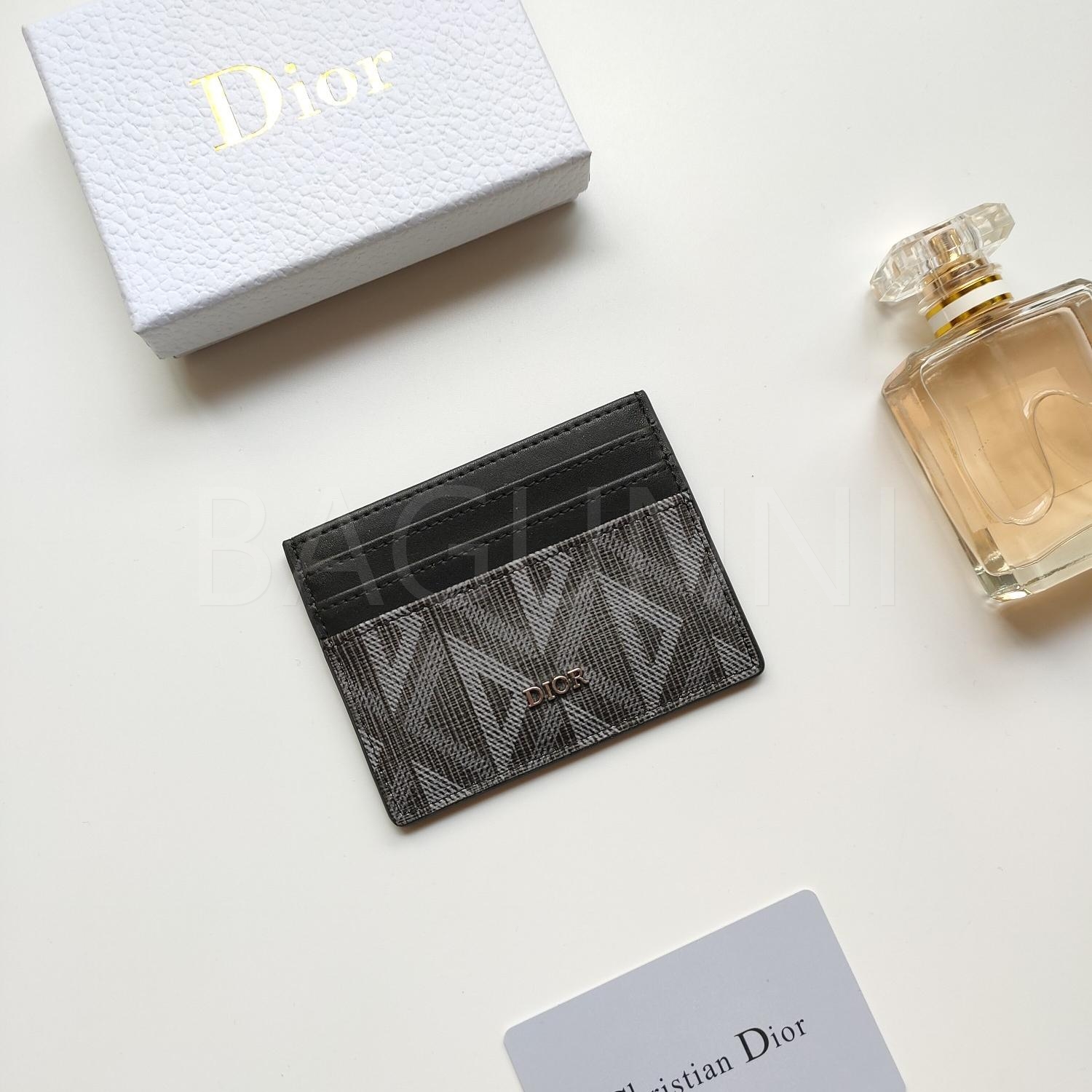 디올 카드홀더
