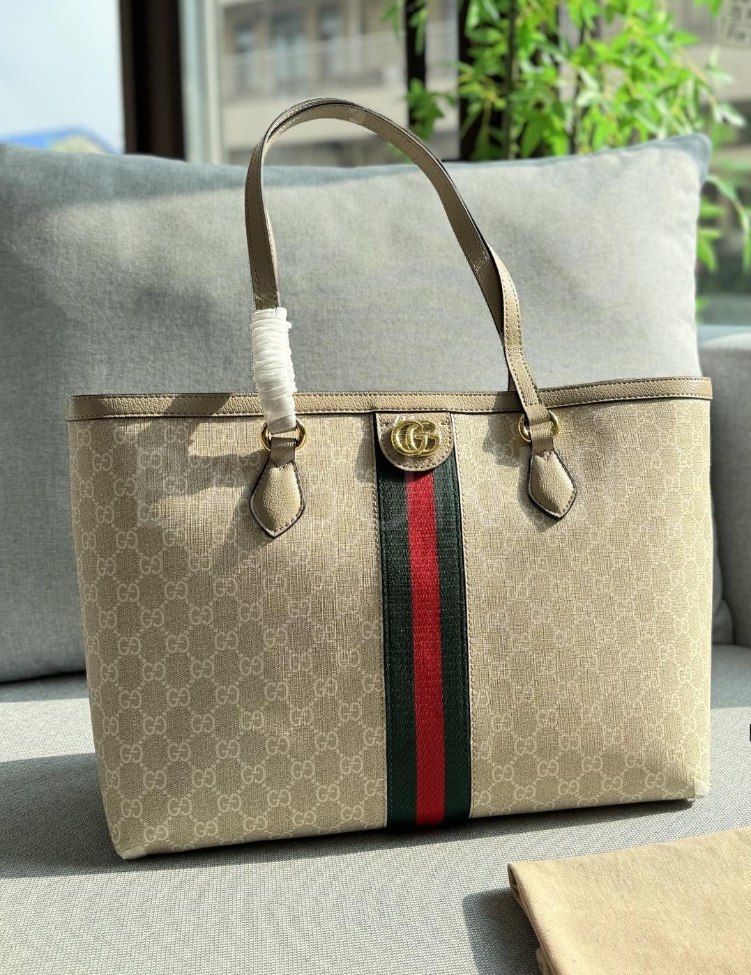 구찌 오피디아 쇼퍼백