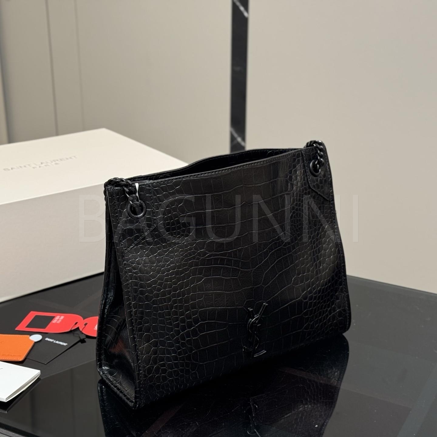 YSL 니키 쇼퍼백