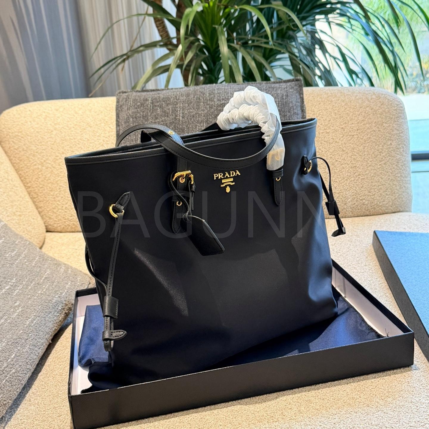 프라다 리나일론 토트백