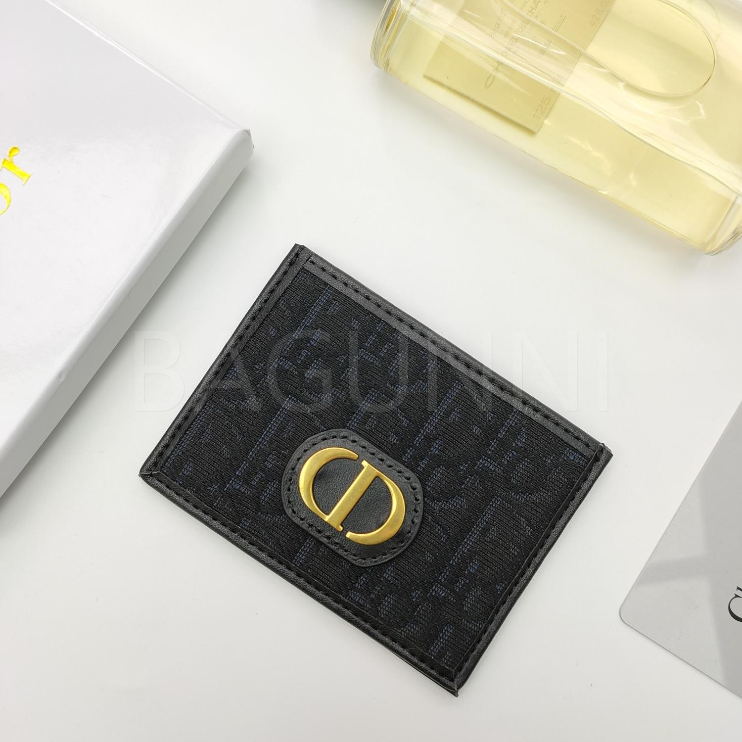 디올 카드홀더