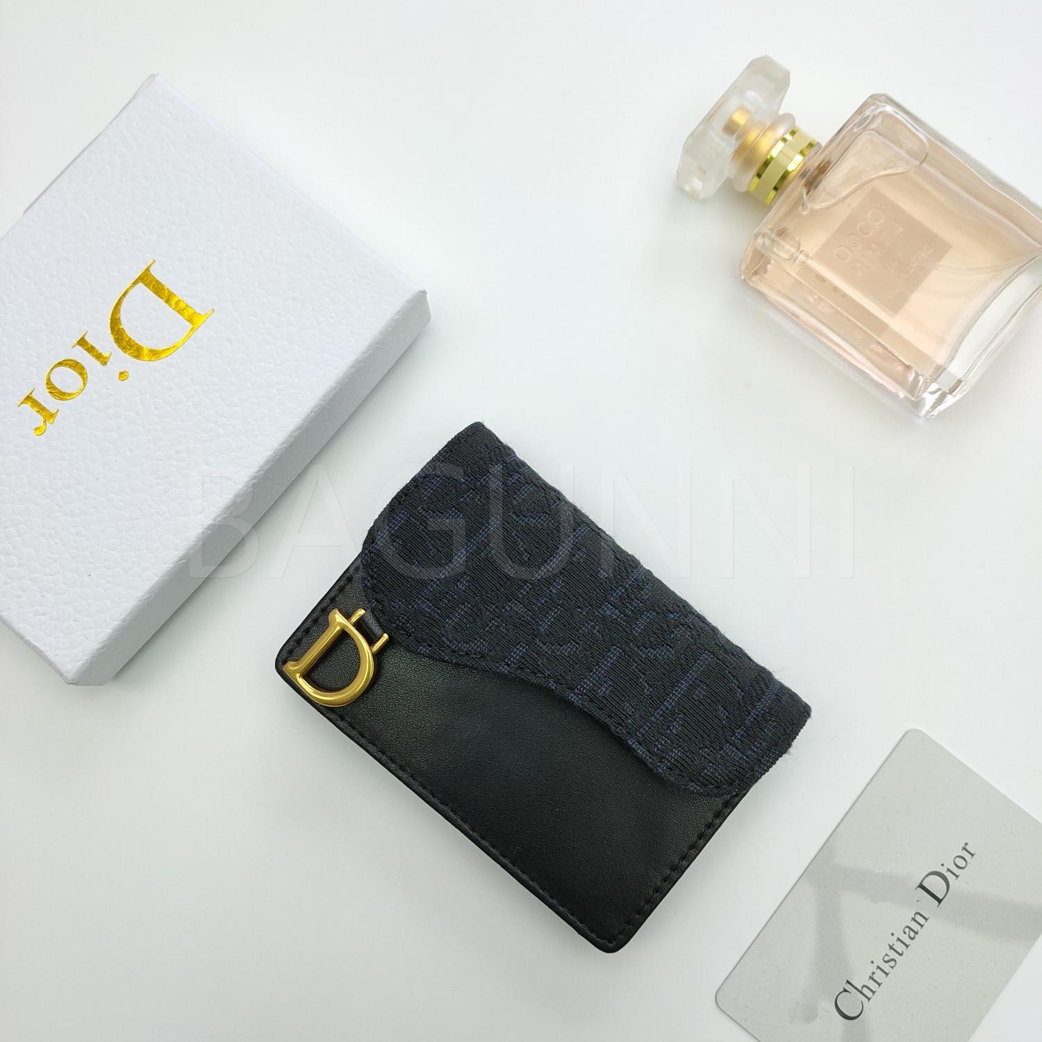 디올 카드홀더