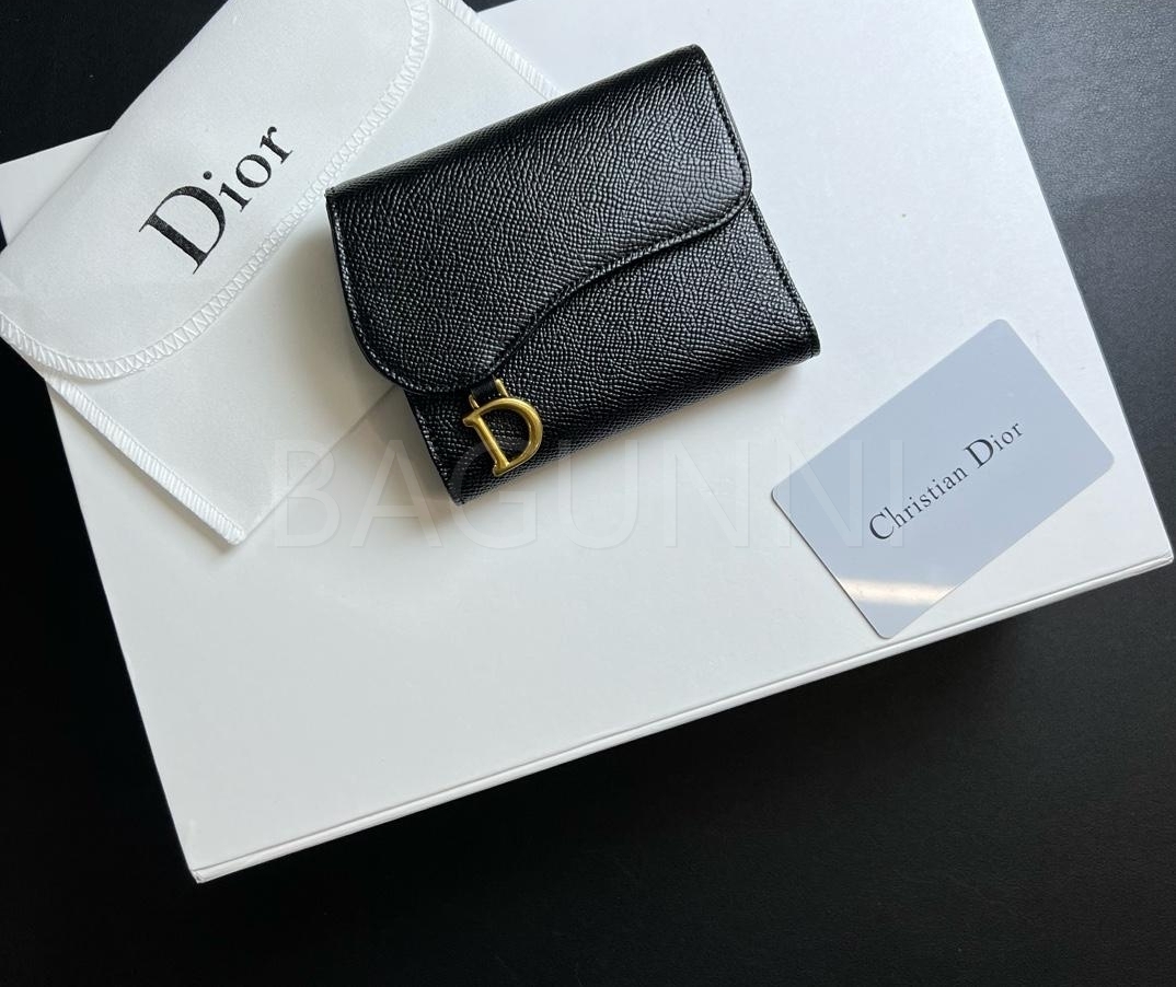 디올 트리폴드 반지갑