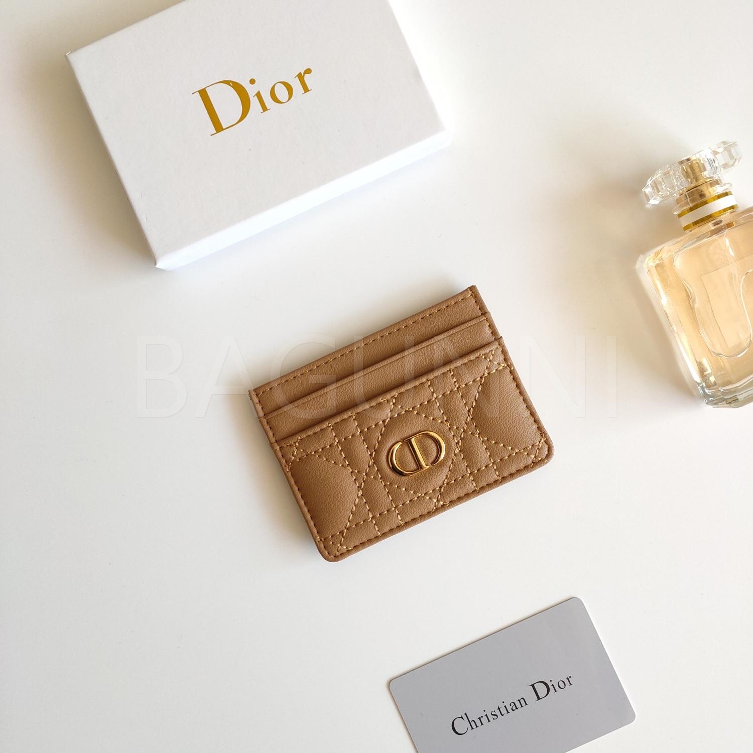 디올 카로 카드지갑
