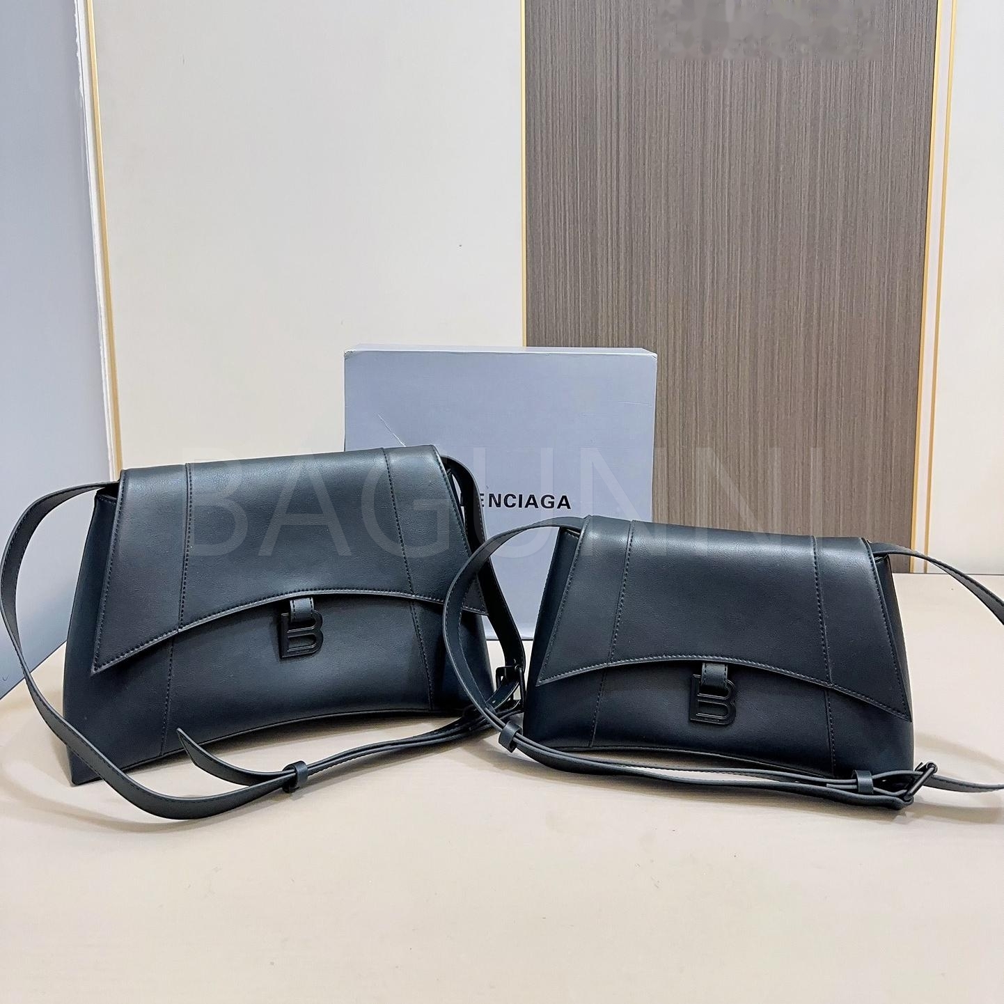 발렌시아가 크러쉬 체인백